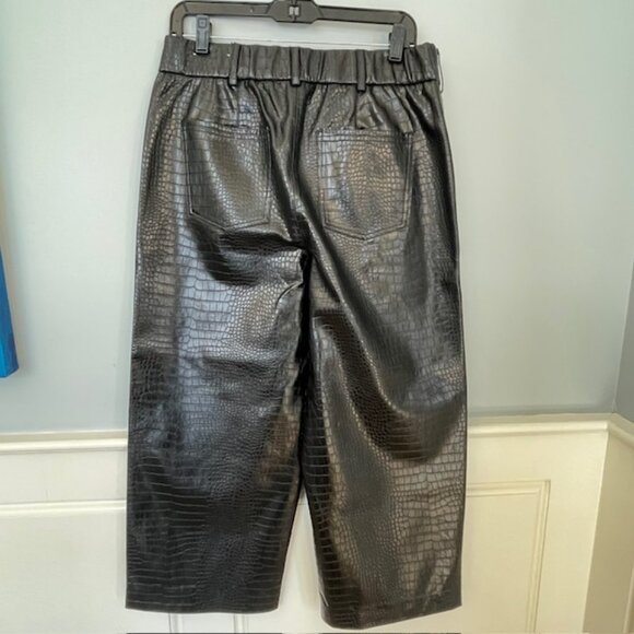 Chico's Croc Embossed Faux Leather Wide Leg Crop Pants Black 8 - Picture 5 of 9